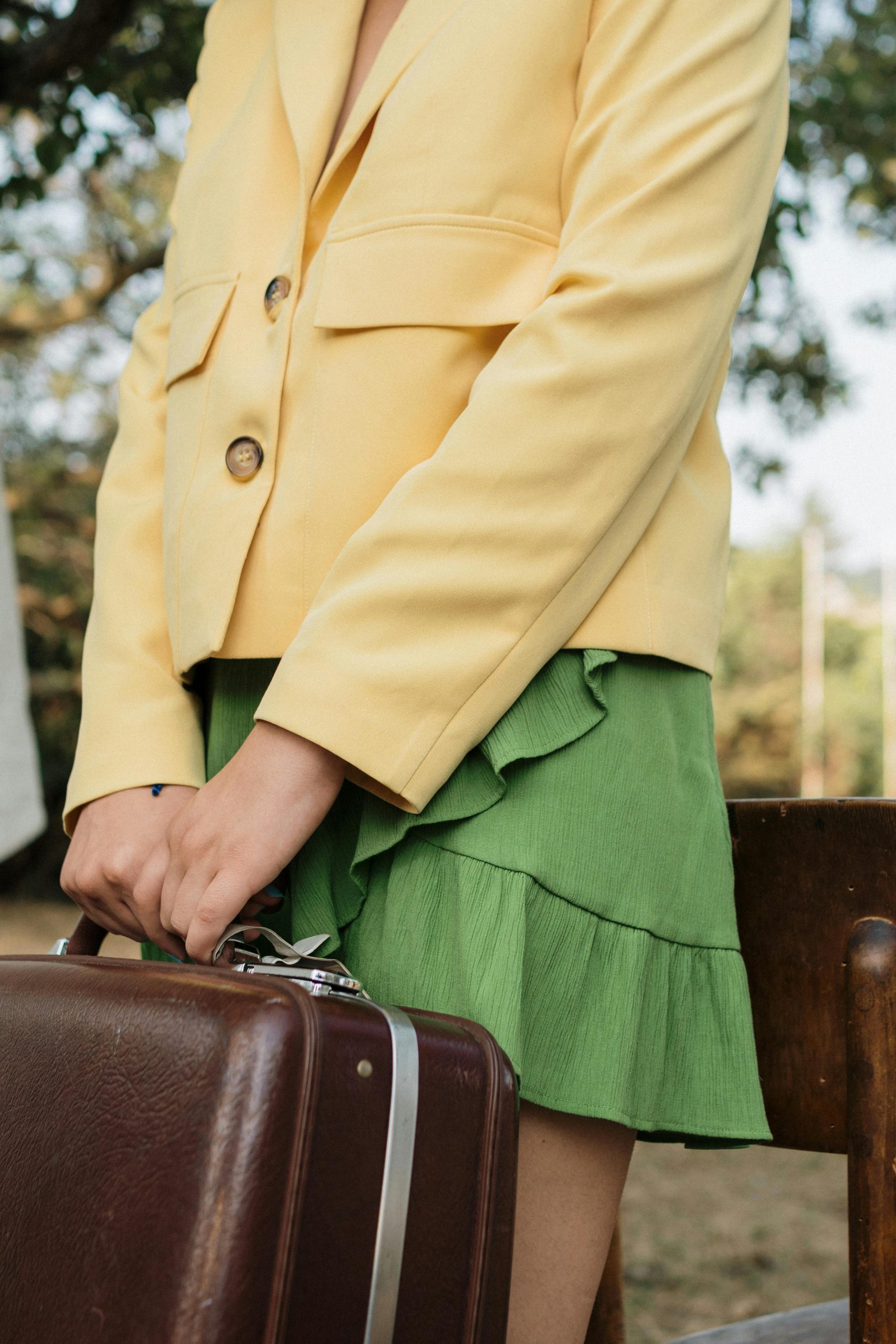 The Blazertje: A Complete Guide to the Ultimate Cropped Blazer